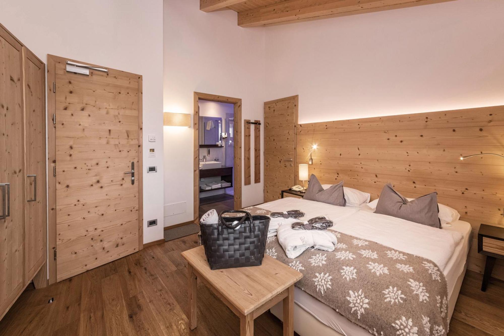 לה וילה Hotel Ciasa Soleil מראה חיצוני תמונה